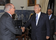 Mawlana Hazar Imam meets with Portugal&amp;rsquo;s Minister of Foreign Affairs, Rui Machete, at the Foreign Office, as AKDN Resident Representative Nazim Ahmad looks on.