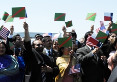 Leaders of the Jamat from across the USA welcoming Mawlana Hazar Imam at Austin airport. 