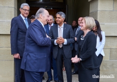 Premier of Alberta Rachel Notley bids Mawlana Hazar Imam farewell after a meeting where they discussed mutual areas of collaboration, as President Talib, Ismaili Council for Canada, and Irfan Sabir, Minister of Community and Social Services, look on.