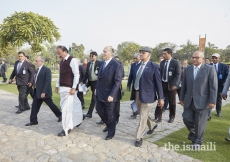 Mawlana Hazar Imam, Honourable Vice President Shri M. Venkaiah Naidu, and guests arrive at the inauguration ceremony of Sunder Nursery in New Delhi, India.