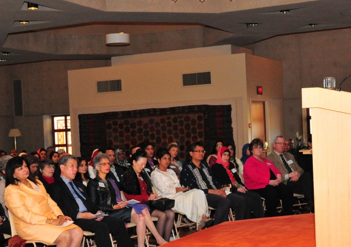 Karen Armstrong speaks about Prophet Muhammad (peace be upon him and his family) and the relevance of his life to our present time at the Ismaili Centre, Burnaby on 25 March 2012.