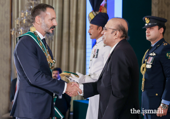 The President of Pakistan Asif Ali Zardari congratulates Prince Rahim after conferring on him the Nishan-i-Pakistan.