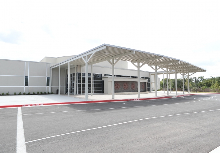 The entrance and arrival area of the Ismaili Jamatkhana in Cedar Park, Texas.