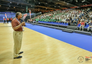 LIF Chairman Mahmoud Eboo speaks to volunteers gathered in Dubai for the 2016 Jubilee Games. Pervez Akhtar