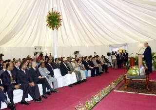 Mawlana Hazar Imam addressing the guests at the ground breaking ceremony of the Aga Khan Hospital extension.