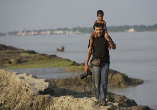 Photographer Shehzad Noorani explores the river banks of Bangladesh.