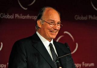 Mawlana Hazar Imam addresses the 2009 Conference of the Global Philanthropy Forum in Washington, DC.