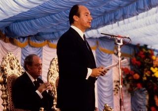 Mawlana Hazar Imam addresses the gathering at the Foundation Ceremony of the Ismaili Centre, London.