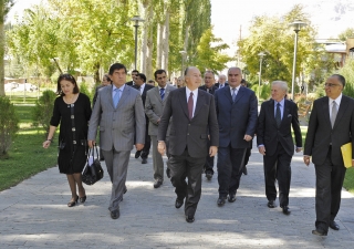 Mawlana Hazar Imam arrives at Khorog Park together with the First Deputy Prime Minister of Tajikistan and the Governor of Gorno-Badakhshan Autonomous Oblast. They are accompanied by the General Manager of the Aga Khan Trust for Culture and the AKDN Reside