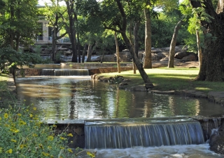 Created under a public-private partnership between the Government of Mali and the Aga Khan Trust for Culture, the 103-hectare National Park of Mali creates a permanent green space in one of the fastest growing cities in Africa.