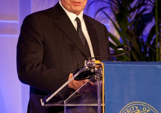 Mawlana Hazar Imam delivers acceptance remarks after being awarded the 2011 UCSF Medal at the University’s Founders Day Banquet.