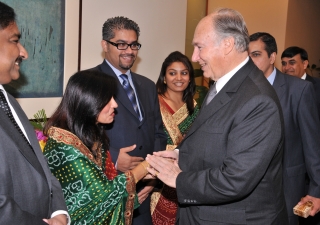 Jamati leaders bid farewell to Mawlana Hazar Imam as he prepares to depart Singapore.