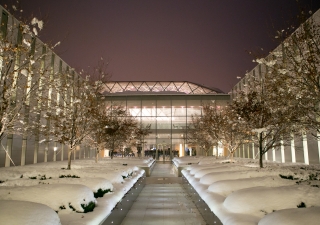 The Delegation of the Ismaili Imamat in Ottawa served as the venue for the RAIC Gold Medal presentation ceremony. The 2013 edition of the Institute’s highest distinction was awarded to Mawlana Hazar Imam.