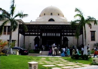 Visitors arriving for a tour of the Ismaili Centre, Dubai.