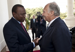 Mawlana Hazar Imam and President Kenyatta meet at State House in Nairobi. AKDN / Aziz Islamshah