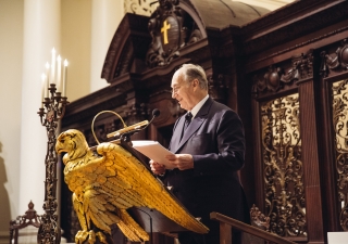 Mawlana Hazar Imam delivering the Samuel L. and Elizabeth Jodidi Lecture at Harvard University. Farhez Rayani