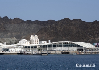 The participants of the international excursion visited the Muttrah Fish Market, which was nominated for an Aga Khan Award for Architecture during the 2017 - 2019 cycle.