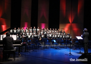 The children’s choir, led by the technical director Mr Najy Hammoud, presented traditional songs with composure and professionalism.