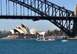 RAYS OF LIGHT will open in Sydney later this week before traveling to other cities in Australia and New Zealand. Ismaili Council for ANZ