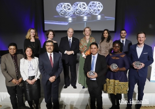 Mawlana Hazar Imam and Global Centre for Pluralism Secretary General Meredith Preston McGhie join the Global Pluralism Award recipients for a group photograph.