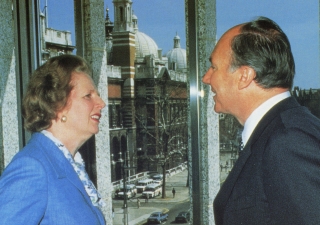 The late Baroness Margaret Thatcher, then Prime Minister, in discussion with Mawlana Hazar Imam during the opening of the Ismaili Centre. Ismaili Council for the UK