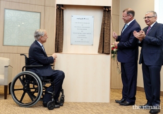 State of Texas Governor Greg Abbott, Cedar Park Mayor Corbin Van Arsdale, and President of the Ismaili  Council of the United States, Dr. Barkat Fazal, unveiled the commemorative plaque marking the opening of the Ismaili Jamatkhana.