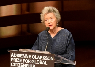 Adrienne Clarkson introduces Mawlana Hazar Imam, recipient of the inaugural Adrienne Clarkson Prize for Global Citizenship. Vazir Karsan