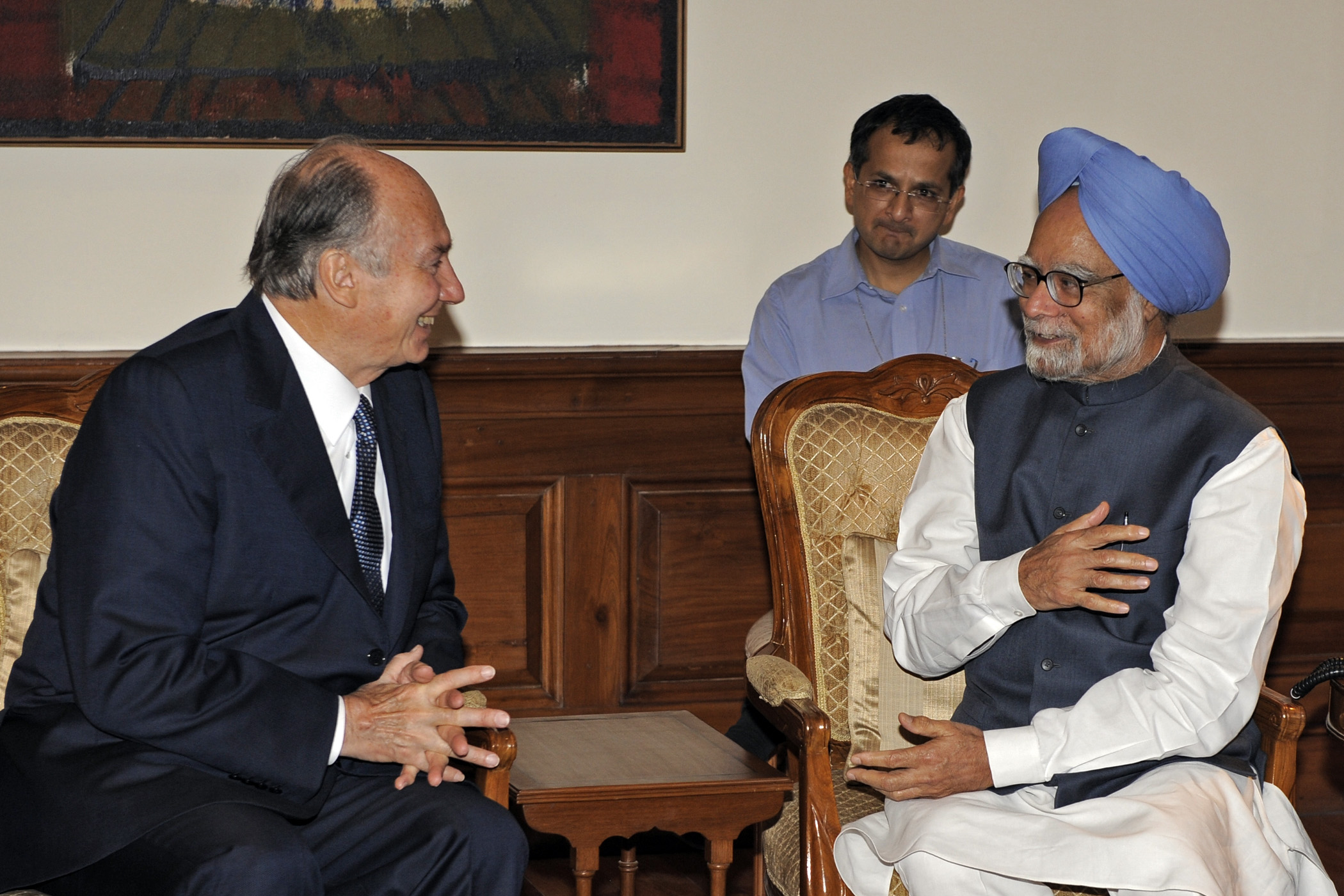 Mawlana Hazar Imam meets with Indian Prime Minister Dr Manmohan Singh. Photo: Gary Otte