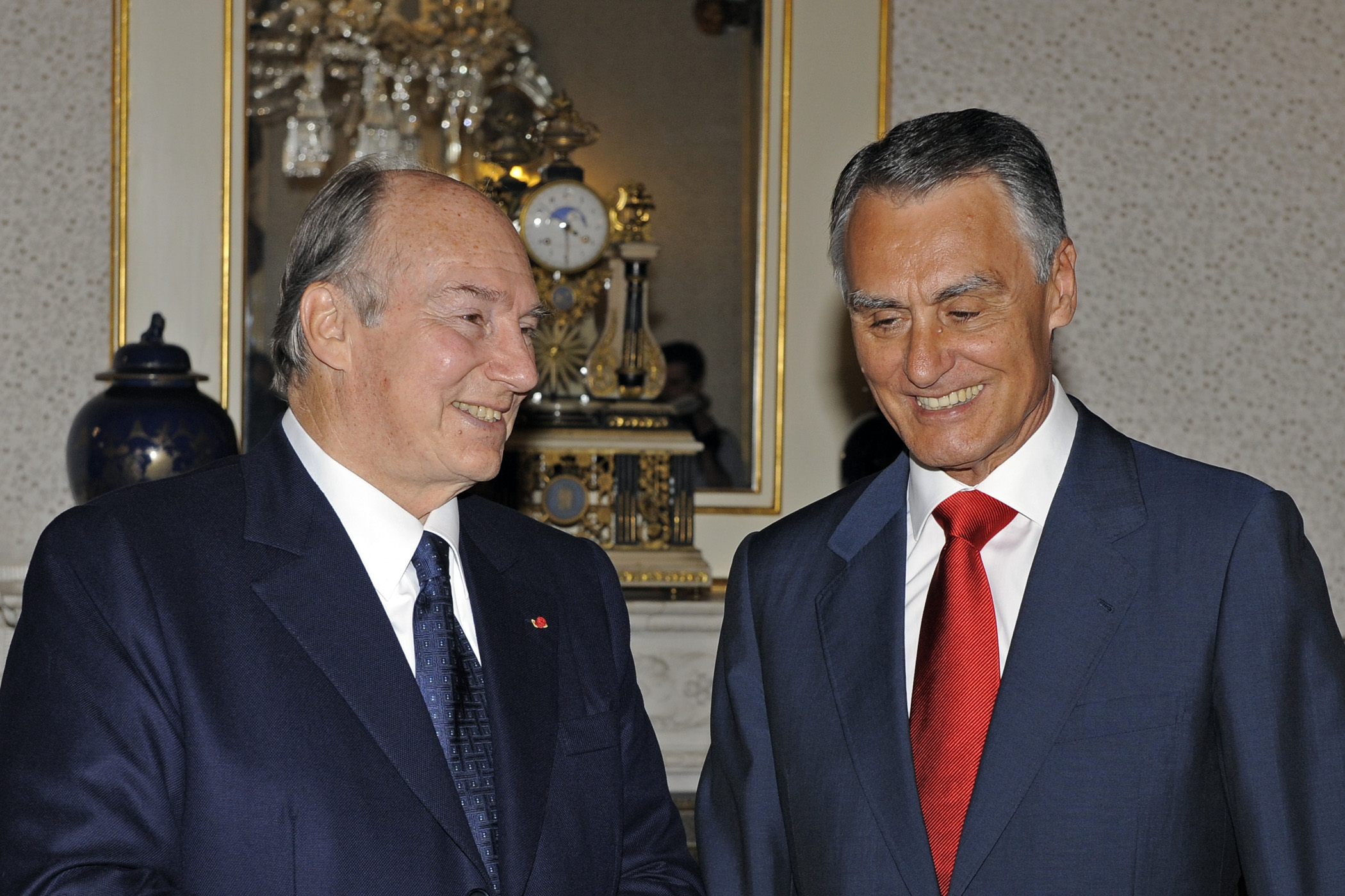 Mawlana Hazar Imam with the President of the Portuguese Republic, Cavaco Silva. Photo: Gary Otte