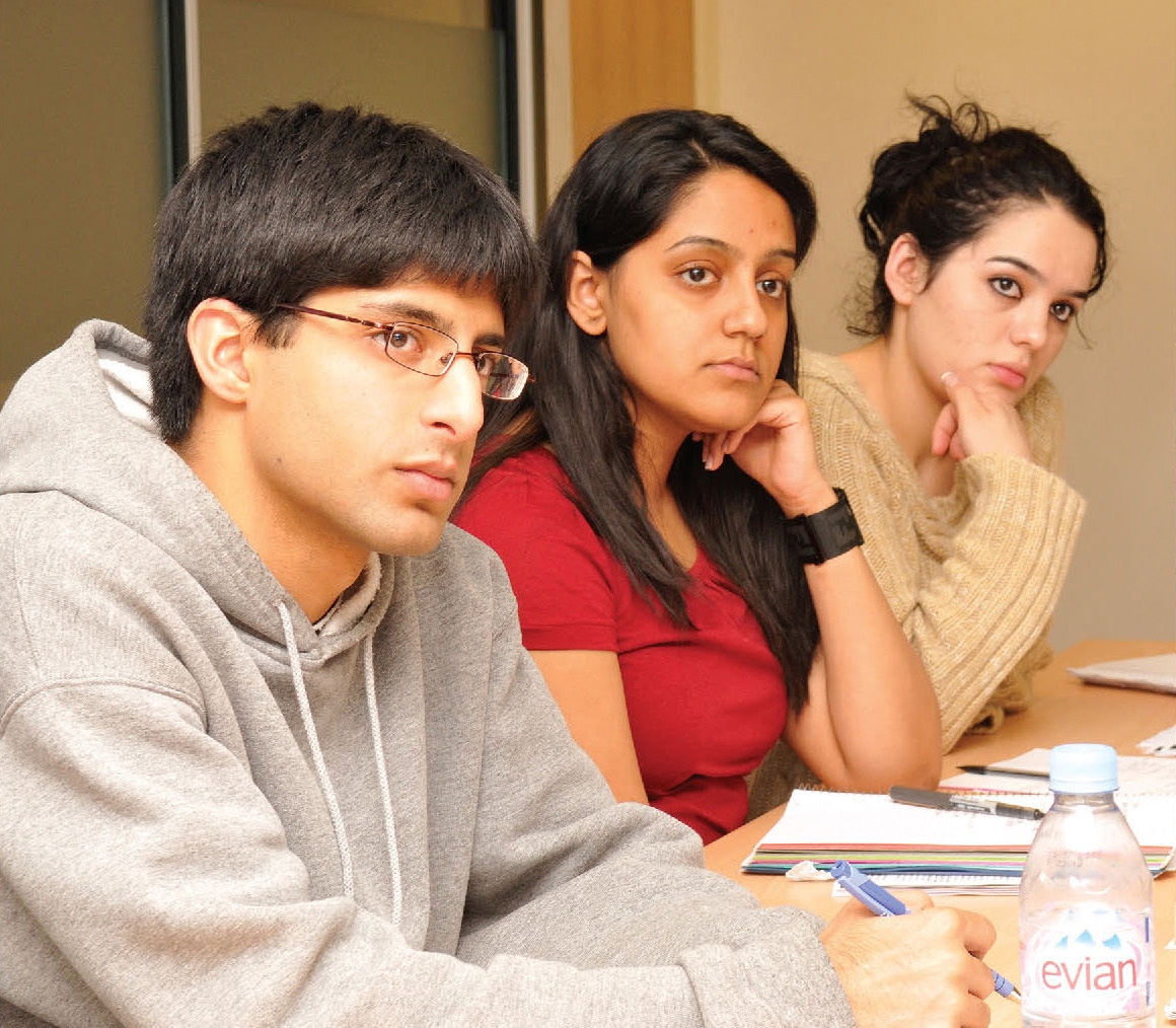 GPISH students listen during a course lecture at The Institute of Ismaili Studies. Photo: Courtesy of the IIS