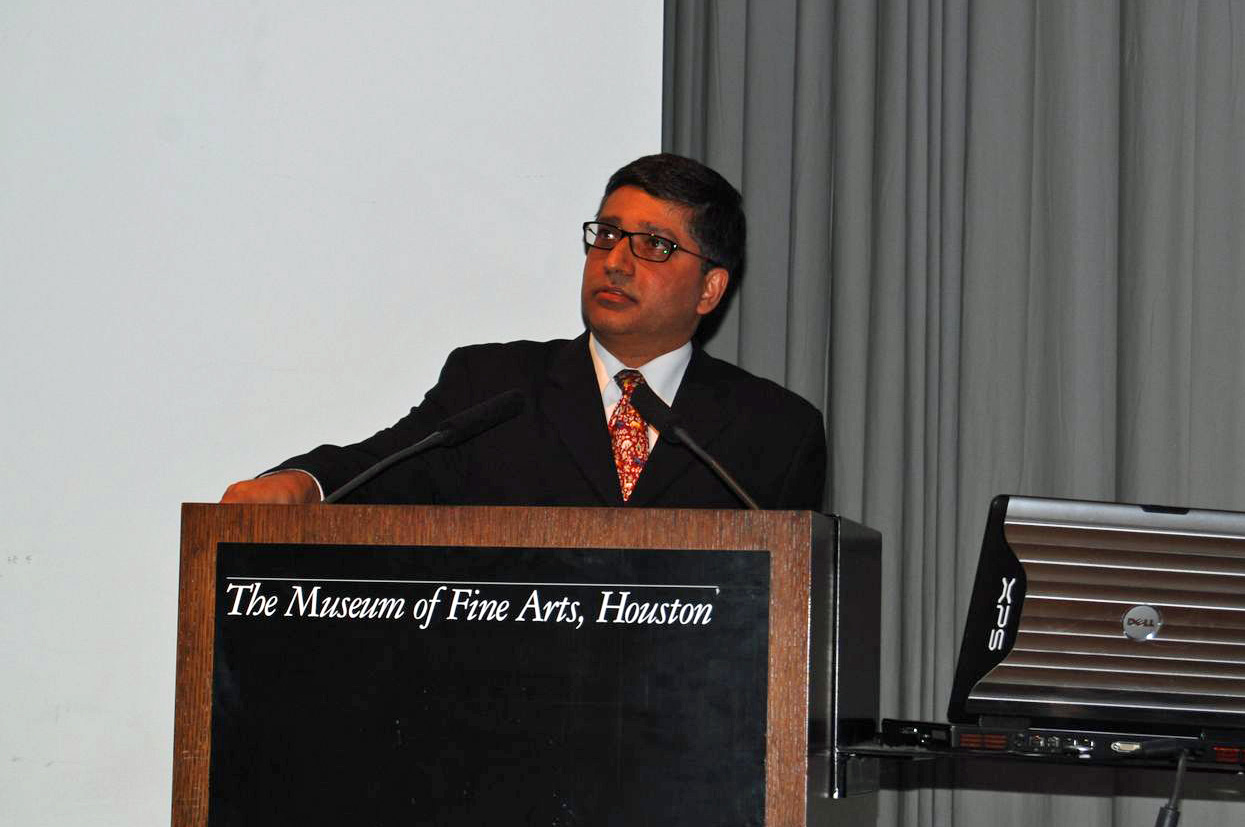 Alnoor Merchant addresses the audience at the Museum of Fine Arts in Houston. Photo: Courtesy of the Ismaili Council for the USA