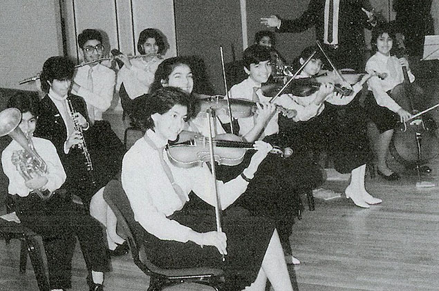 The Ismaili Orchestra performing in the Social Hall at the Ismaili Centre, London in 1987. Photo: Courtesy of the Ismaili Council for the UK