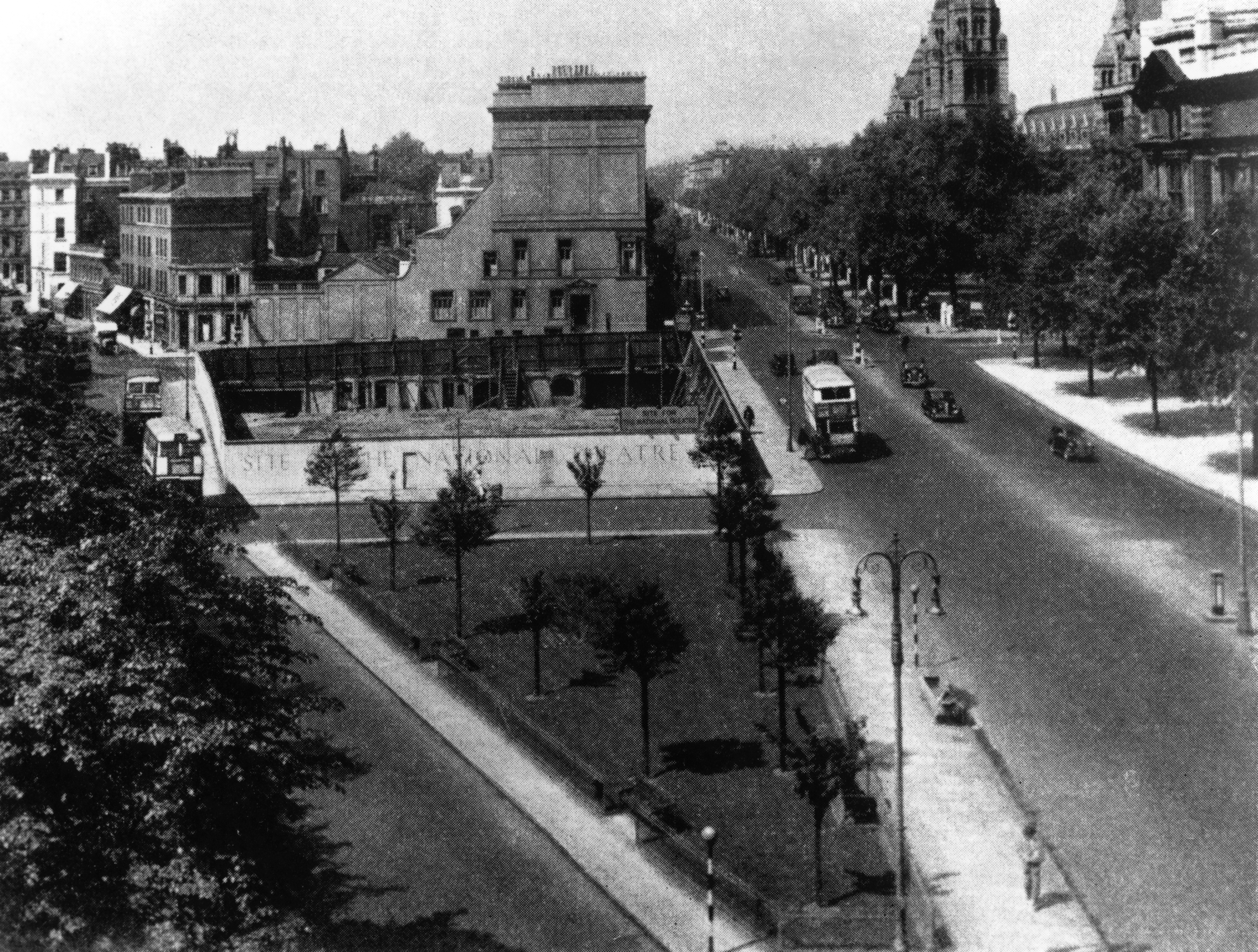 In 1937, the Shakespeare Memorial National Theatre Committee acquired the island site upon which the Centre is presently built, for the purpose of constructing a National Theatre. Photo: Courtesy of John Stokes