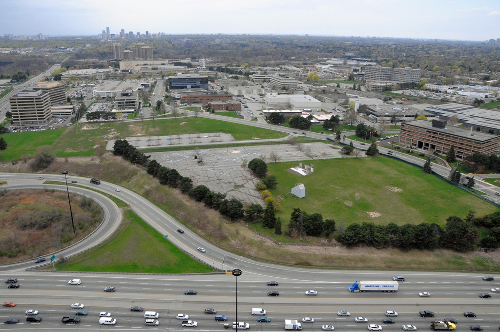 An aerial view of the Wynford Drive site, which is being developed into a park where the Ismaili Centre, Toronto and the Aga Khan Museum will be situated. The site is clearly visible from the adjacent Don Valley Parkway thoroughfare. Photo: Courtesy of Imara Wynford Drive