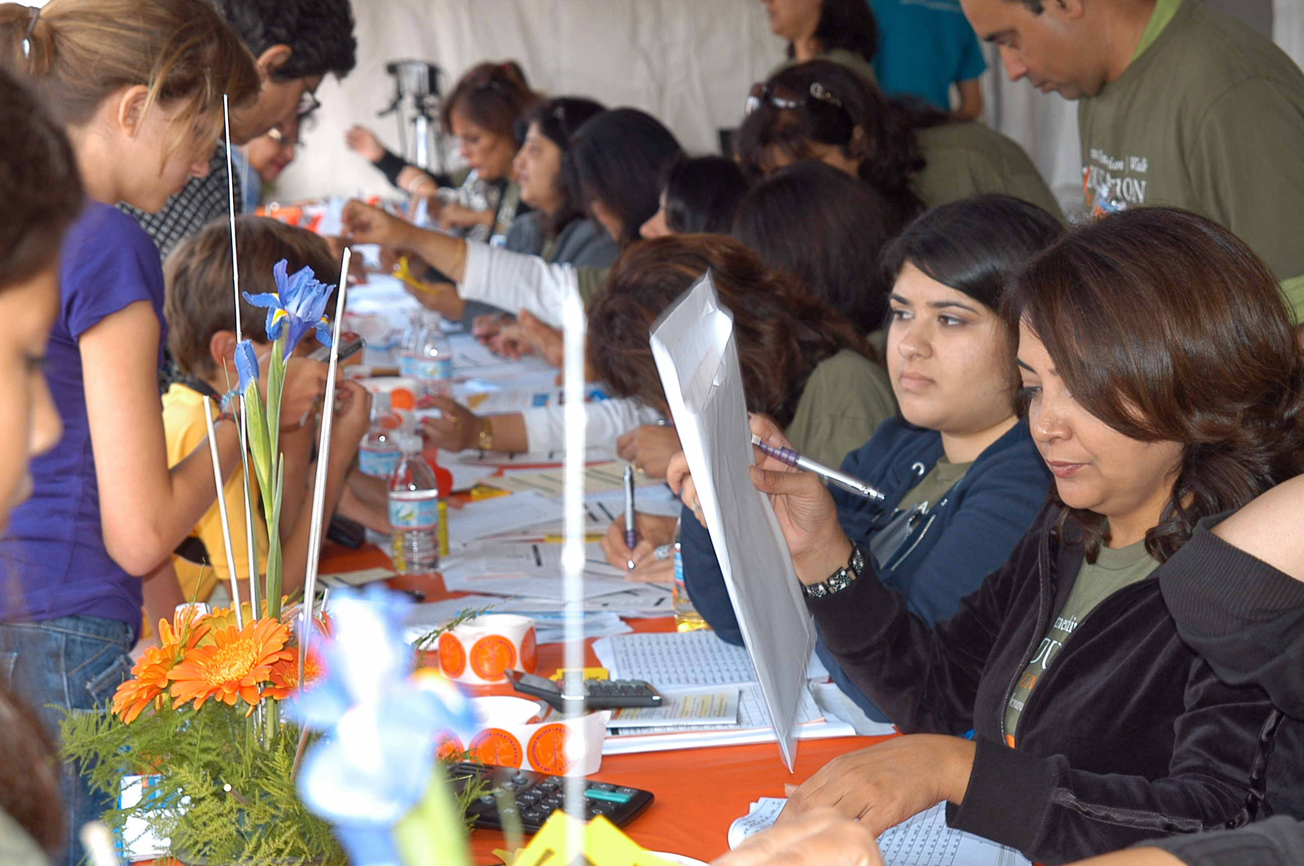 Volunteers registered 3 000 people at the 2009 Partnership Walk in Los Angeles. Photo: Amjad