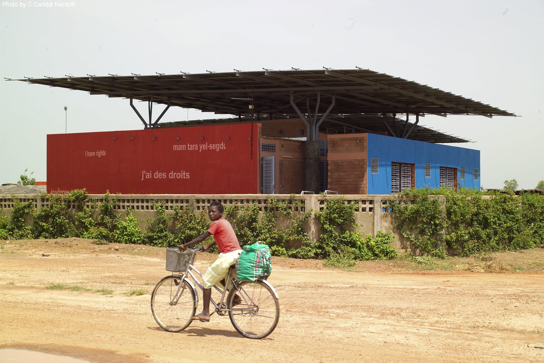 The CBF Women's Centre in Ouagadougou, Burkina Faso, provides health and educational services and builds awareness about women's rights. Photo: Aga Khan Award for Architecture / FARE Studio