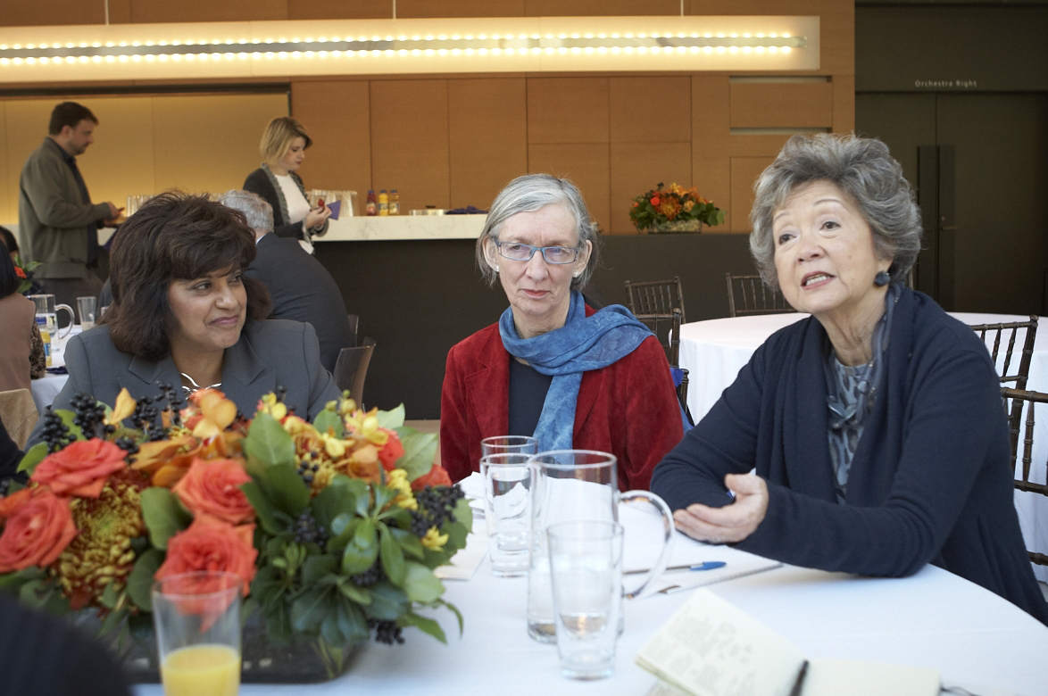 Adrienne Clarkson engages in a discussion on Canadian citizenship with participants at the roundtable that followed the LaFontaine-Baldwin Symposium. Photo: Courtesy of the Institute for Canadian Citizenship