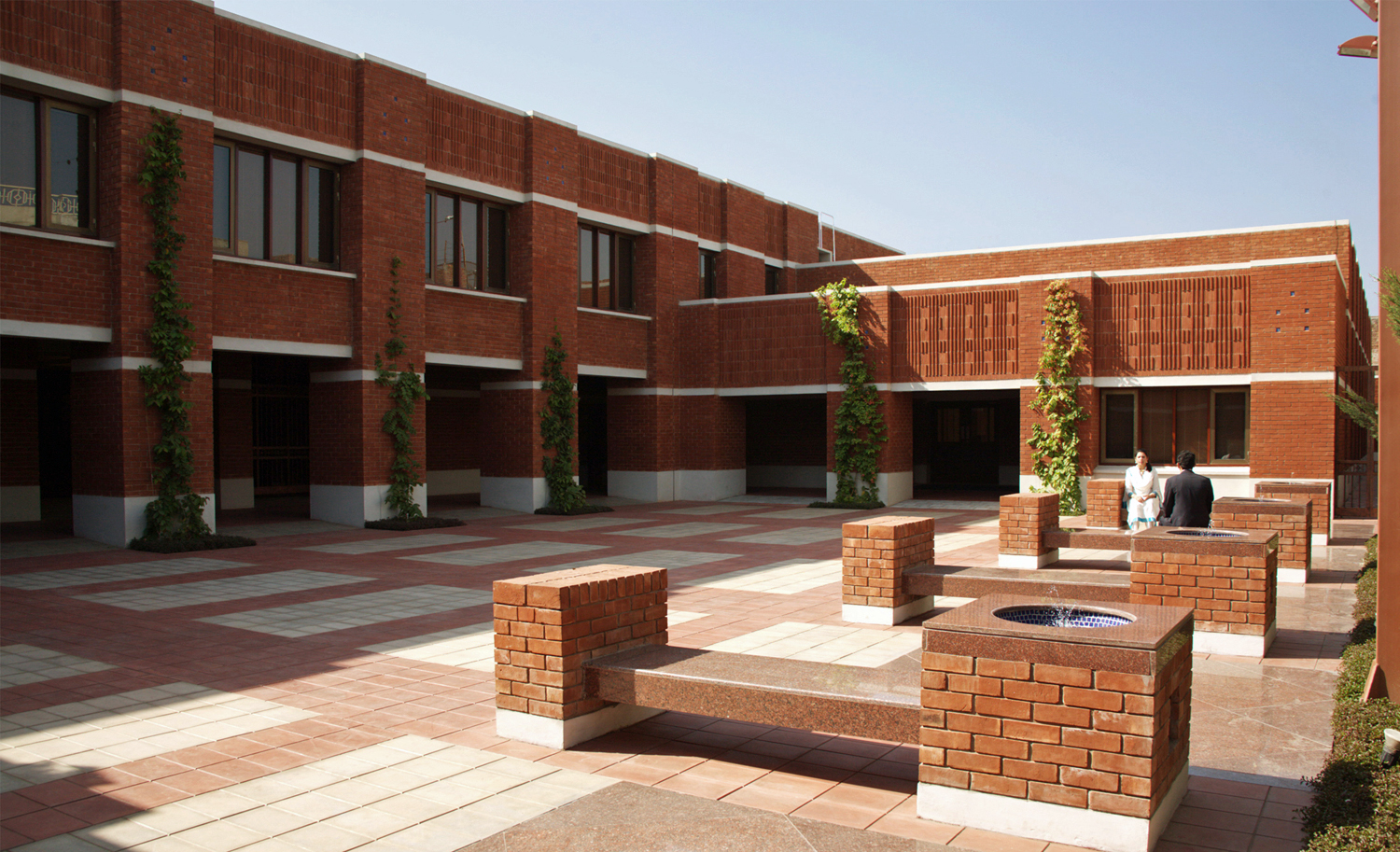 The Grand Courtyard at the Ismaili Jamatkhana Lahore. Photo: Courtesy of the Ismaili Council for Pakistan