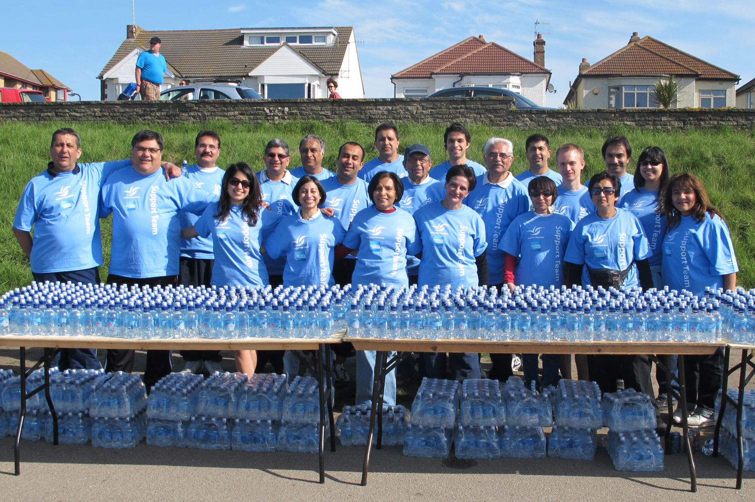 Some 30 Ismaili volunteers gathered in Brighton on 10 April to lend their support to the Brighton Marathon. Photo: Courtesy of the Ismaili Council for the UK