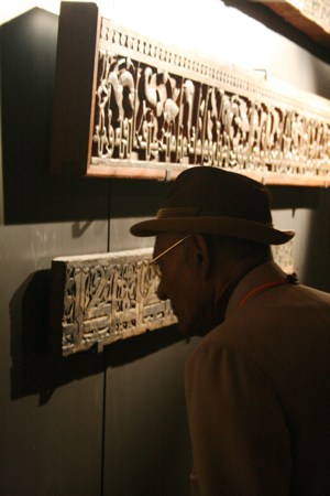 Members of the public appreciate the artifacts at the Spirit and  Life Exhibition at the Ismaili Centre in London.      Photo: Abdulraheman Khakoo  