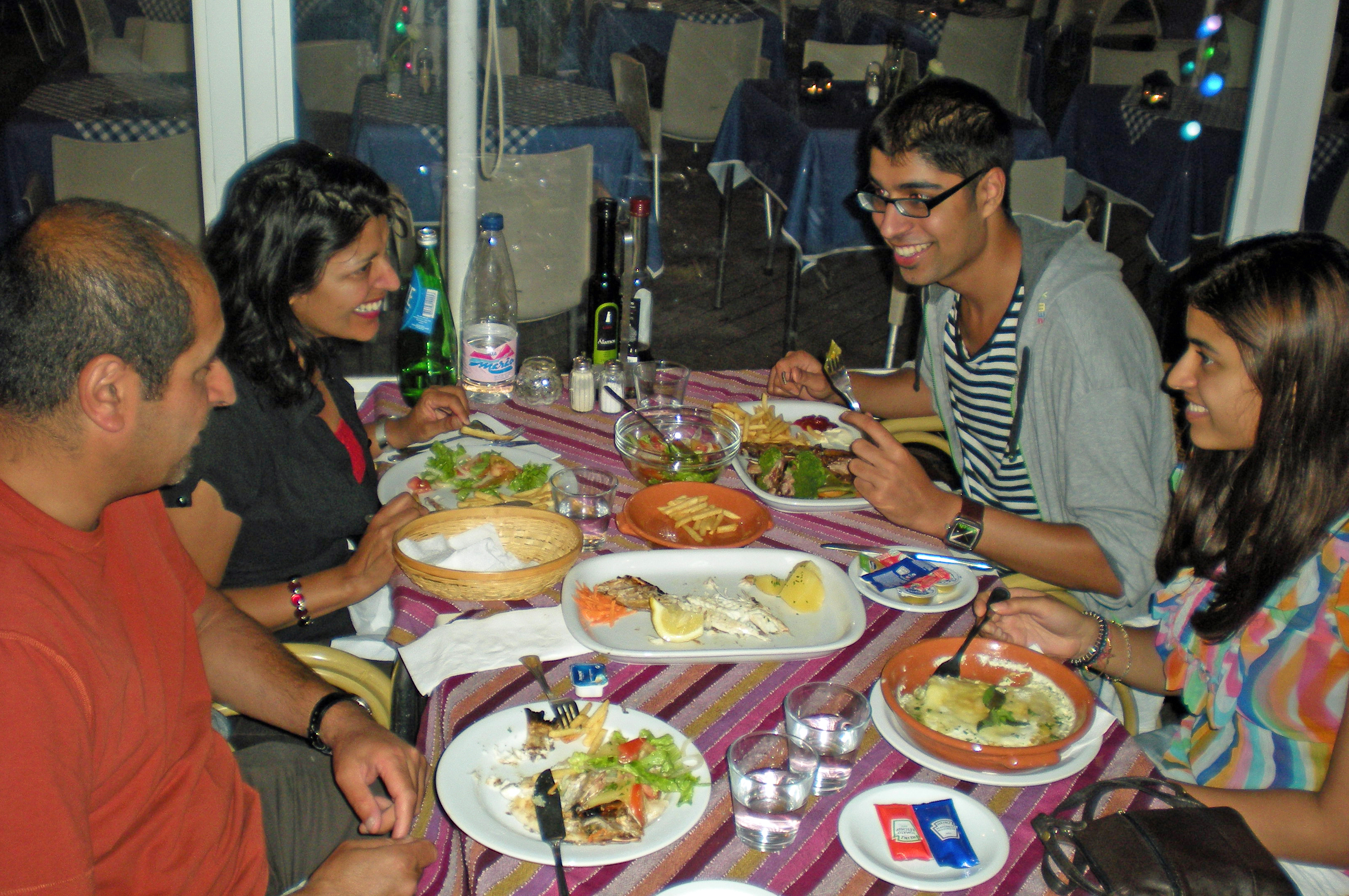 Accompany your meal with plenty of salad. Photo: Courtesy of The Ismaili Nutrition Centre