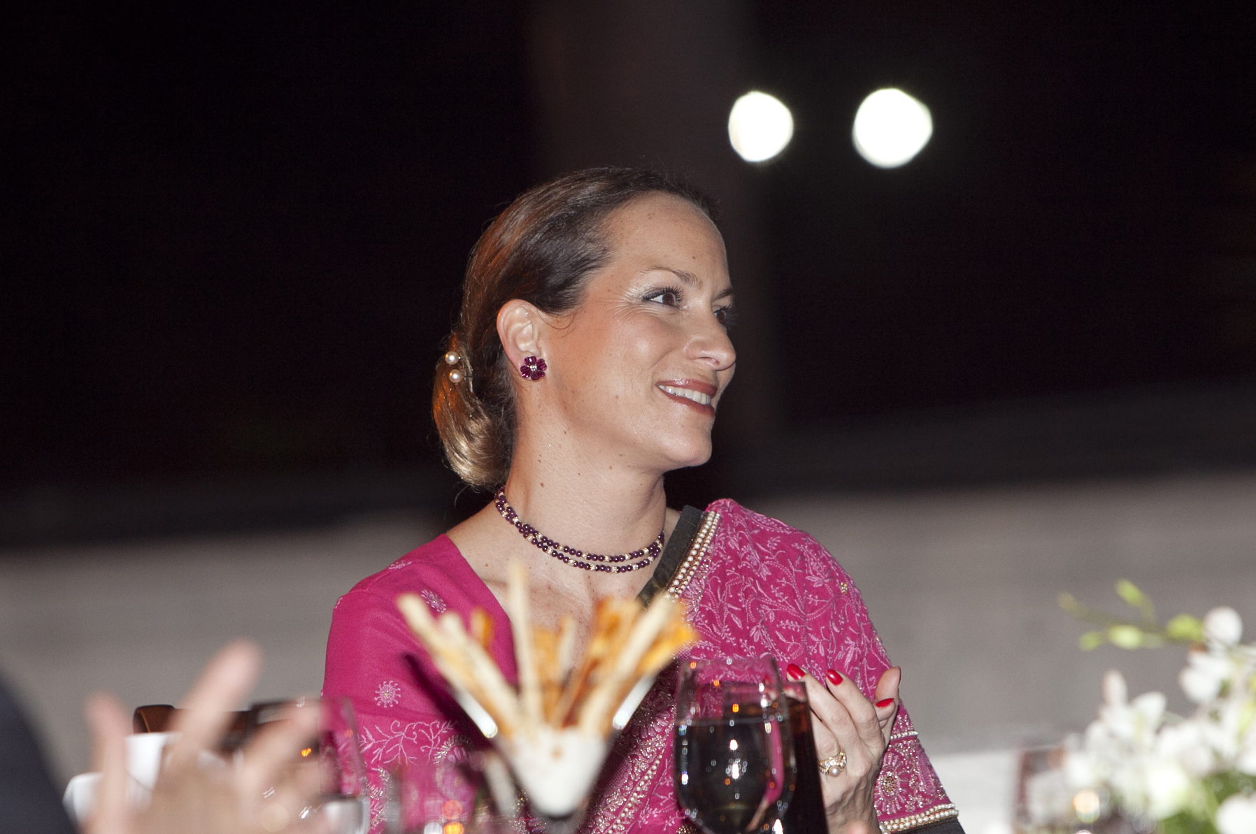 Princess Zahra, who was in Mumbai to review the ongoing expansion of the Prince Aly Khan Hospital, attends a dinner hosted by the Jamati institutions of India. Photo: Ahmed Charania and Aziz Ajaney