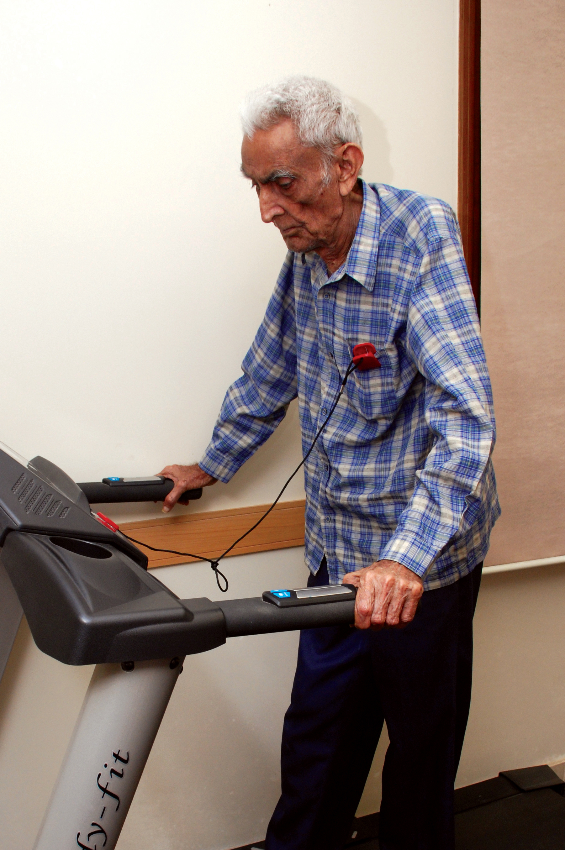 A senior exercising at a recreational centre. Photo: Courtesy of the Ismaili Council for Pakistan