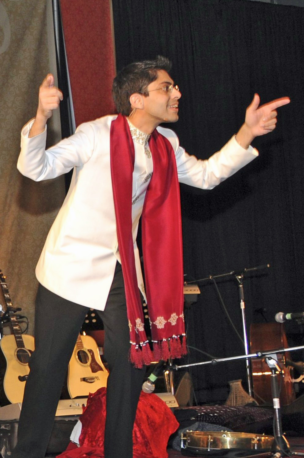 Hussein Janmohamed interacts with his audience. Photo: Almin Surani