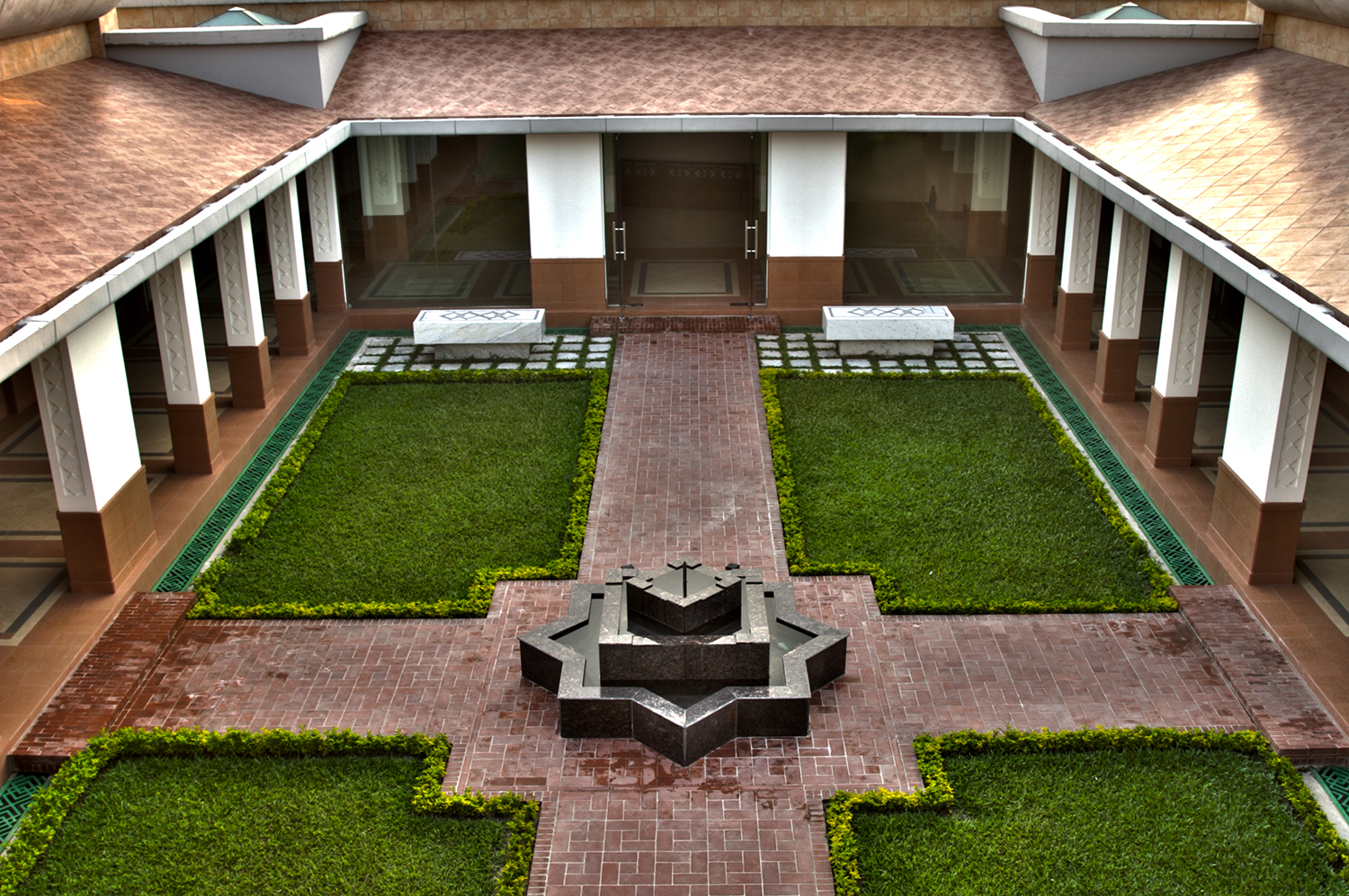 Functional areas of the building are arranged around the Centre Courtyard with the Social Hall on the right, the Administrative Corridor on the left, and the Prayer Hall in the front. Photo: Ayeleen Ajanee Saleh