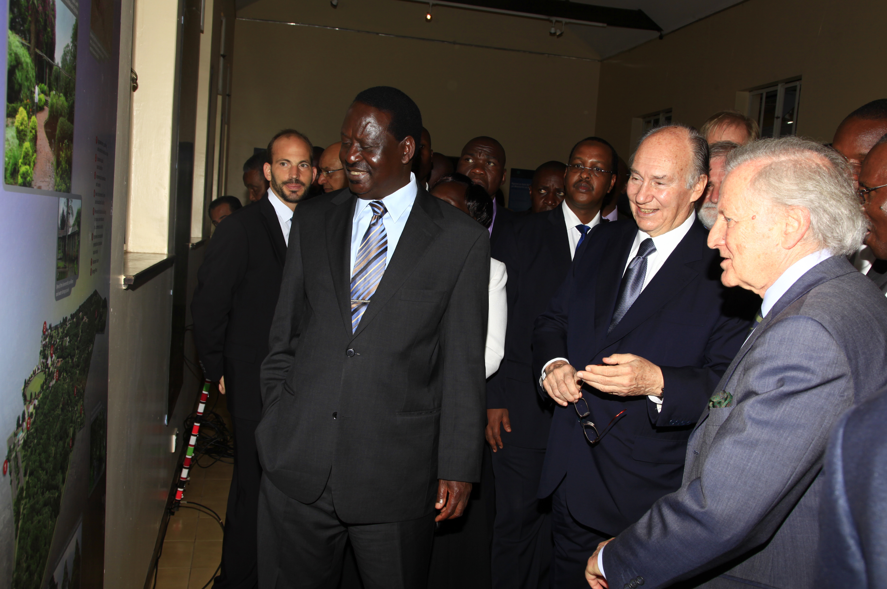 Mawlana Hazar Imam and Prime Minister Odinga tour an exhibition of the work of the AKTC Historic Cities Programme, accompanied by Prince Hussain, Dr Idle Farah and Luis Monreal. Photo: Samwell Nyakondo